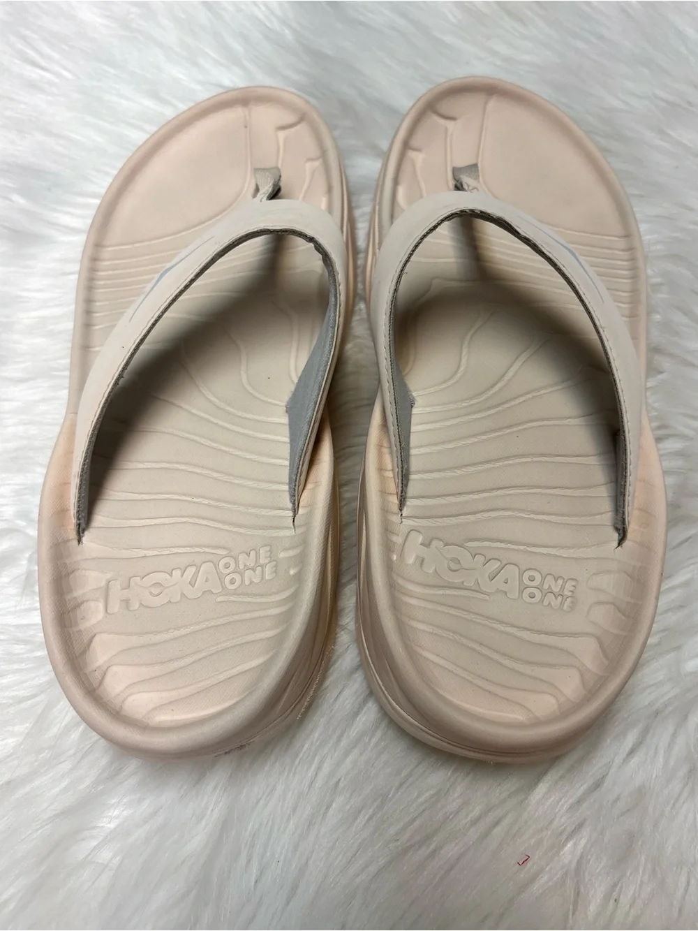 * | HOKA | ORA Recovery Flip. Size M-7, W, 9.
